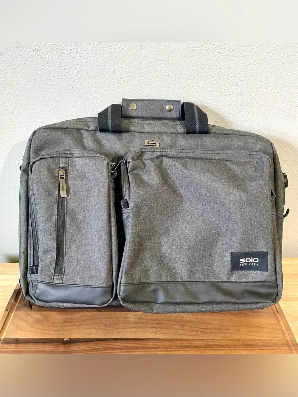 Solo New York Convertible Backpack Briefcase Laptop Bag Gray Multi Pocket Travel